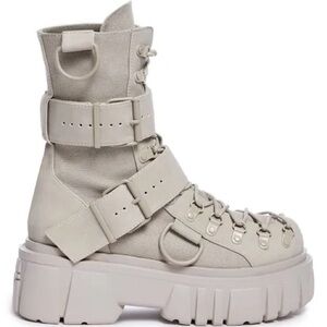 Club Exx beige lace-up Traitor Wayfaring platform adventure boots size 7 & 8